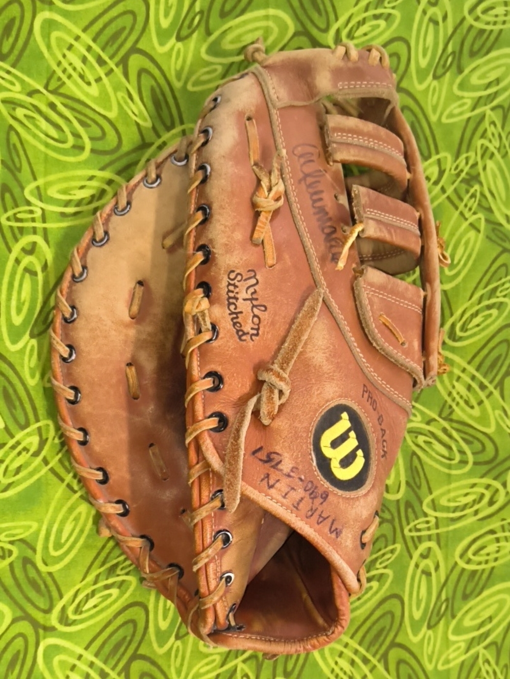 Wilson USA A2802 Broken In Deep Pocket 13” Baseball First Base Mitt Left Throw